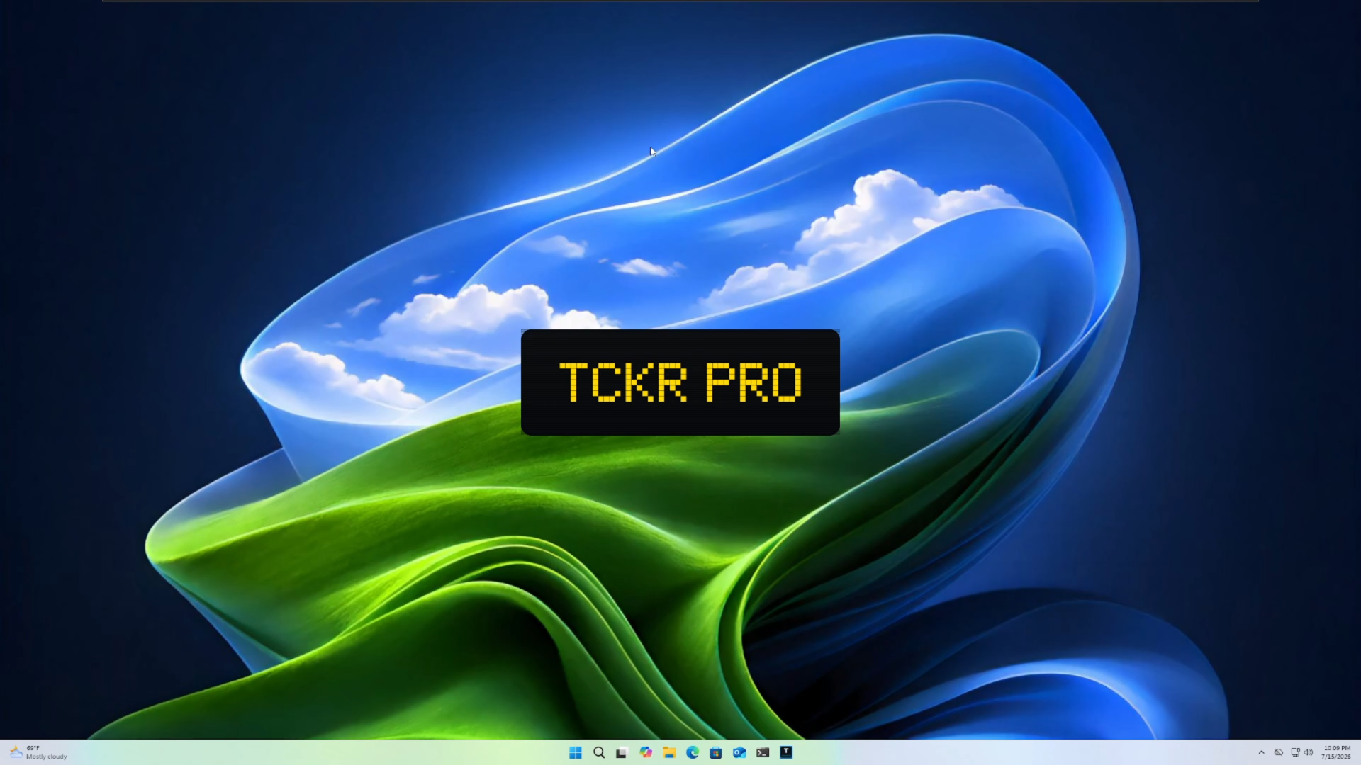 TCKR PRO splash screen on Windows desktop